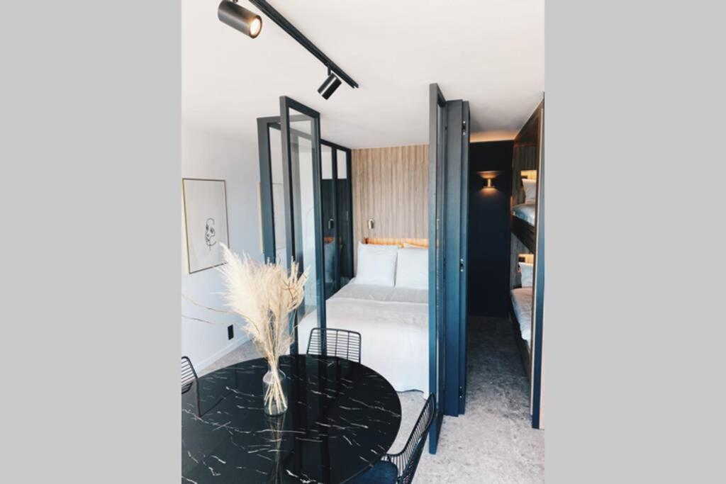Ferienwohnung Wonderful Architect Designed Flat With Sea View Ostende Exterior foto